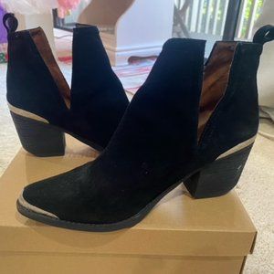 Jeffrey Campbell Cromwell